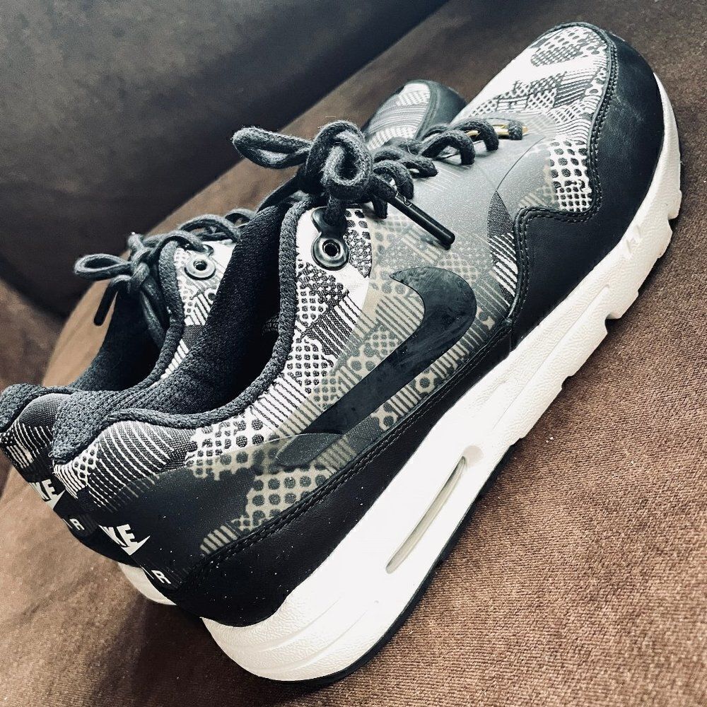 Mint Nike Air Max 1 Premium BHM Black White OREO 8.5 US 40 EUR - Picture 10 of 16